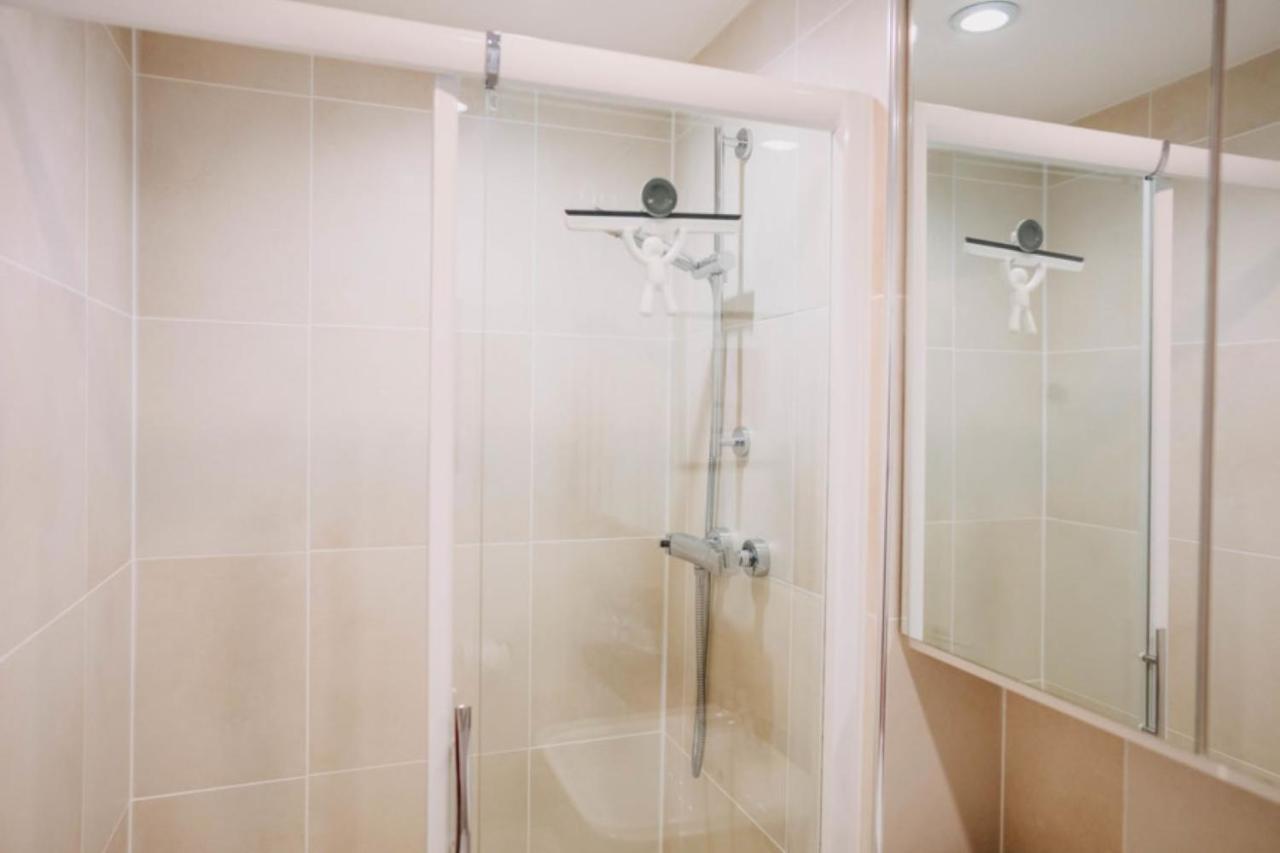 Sunset Waves Sea View Apartment Featuring Panoramic Views & Parking Newquay  Ngoại thất bức ảnh