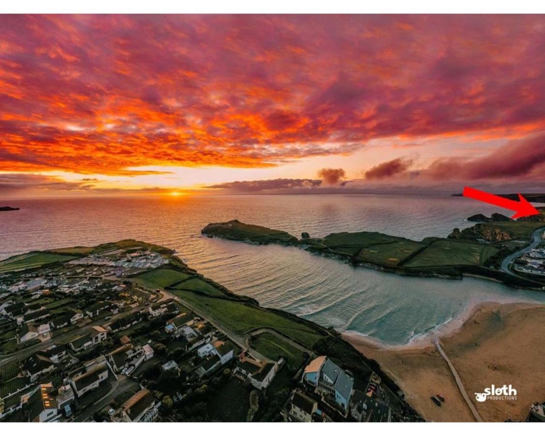 Sunset Waves Sea View Apartment Featuring Panoramic Views & Parking Newquay  Phòng bức ảnh